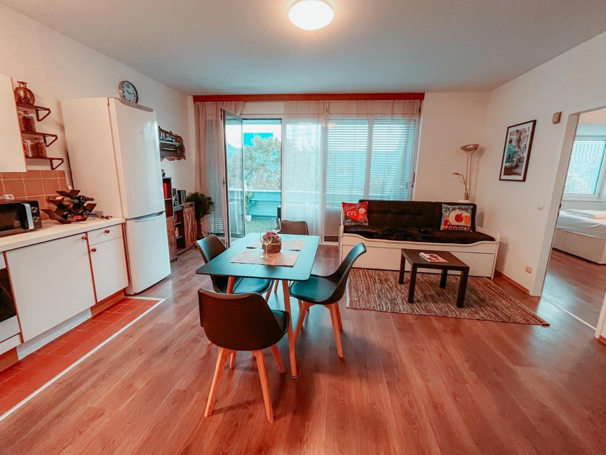 Vienna Shopping Center 14 Apartment ภายนอก รูปภาพ